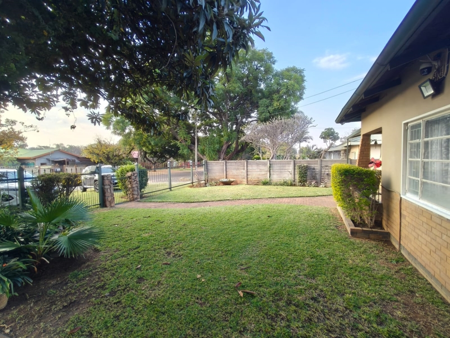 4 Bedroom Property for Sale in Oos Einde North West